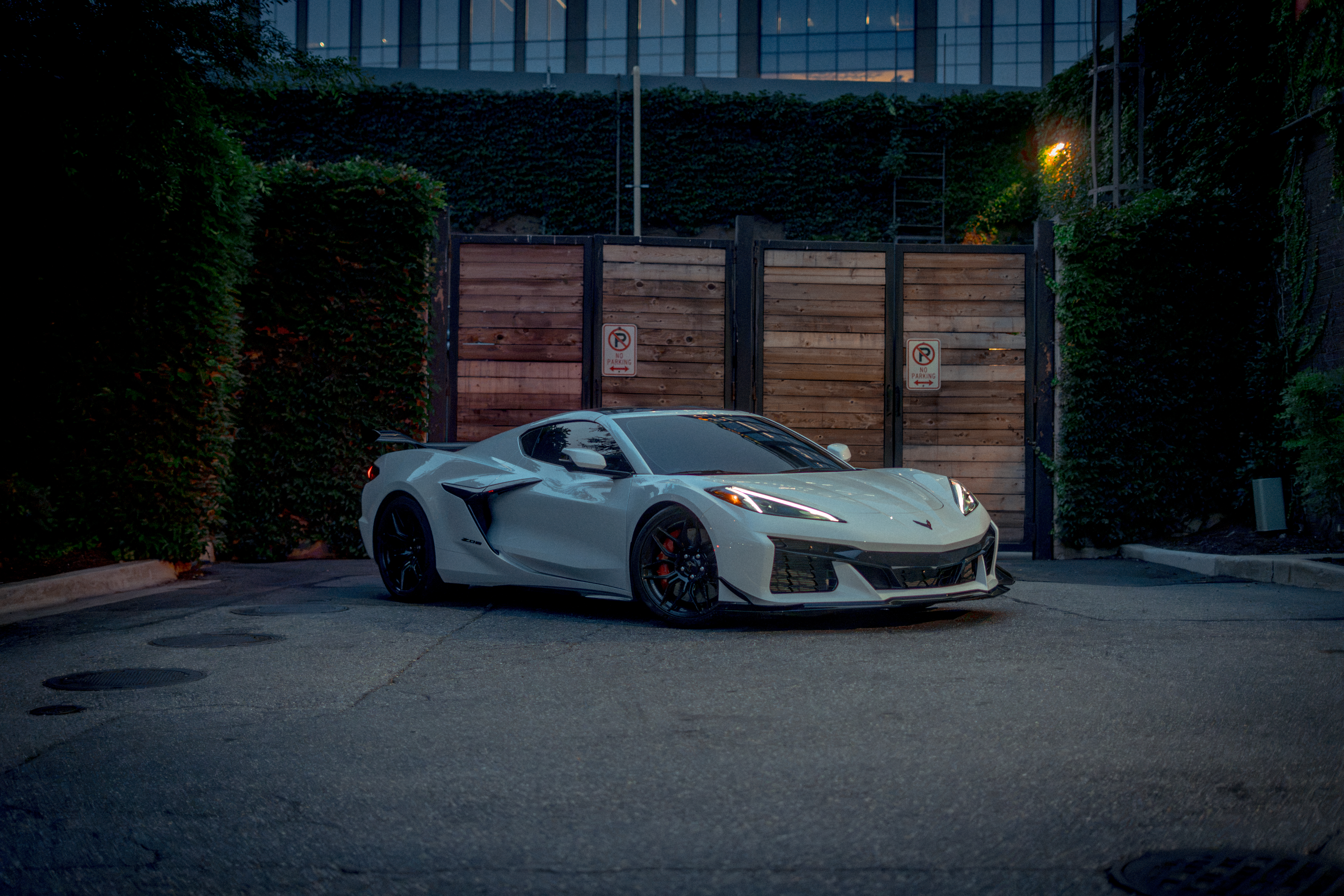 Corvette C8 z06 White